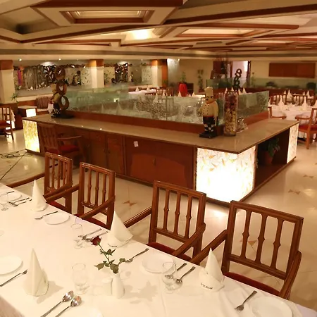 Hotel Amarvilas-2